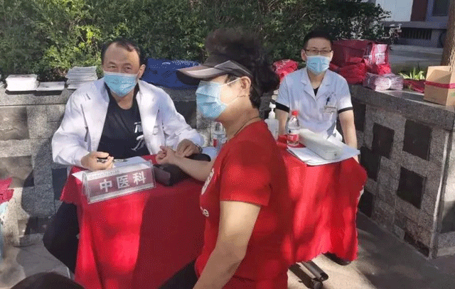 走进社区|我院开展“服务百姓健康”爱心义诊活