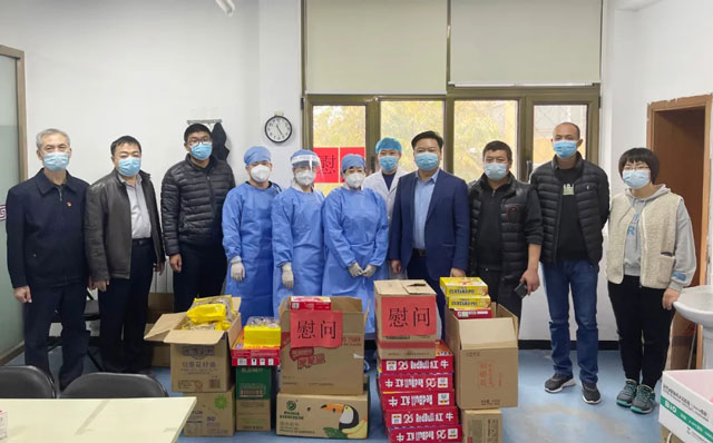 疫苗接种，永林人奋战在一线——赵永林董事长看望参与疫苗接种的员工