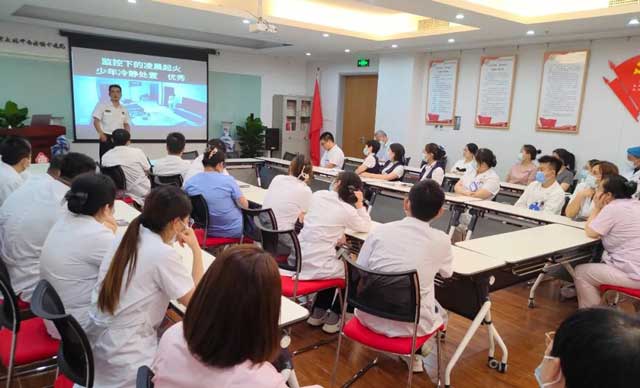 我院举办“安全生产月”消防知识培训及观看安全宣传咨询日专题片活动