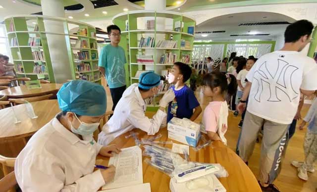 我院口腔科开展“9.20全国爱牙日”小学生口腔健康检查活动