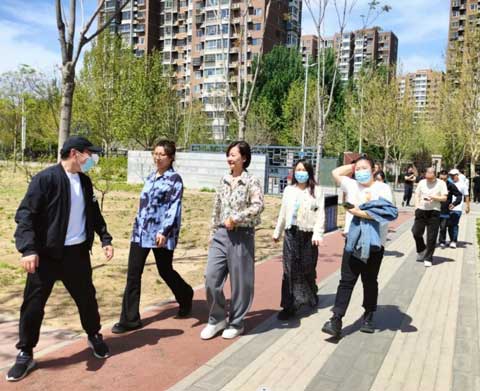 “脚踏实地，步步为赢”我院举行春季健步走活动