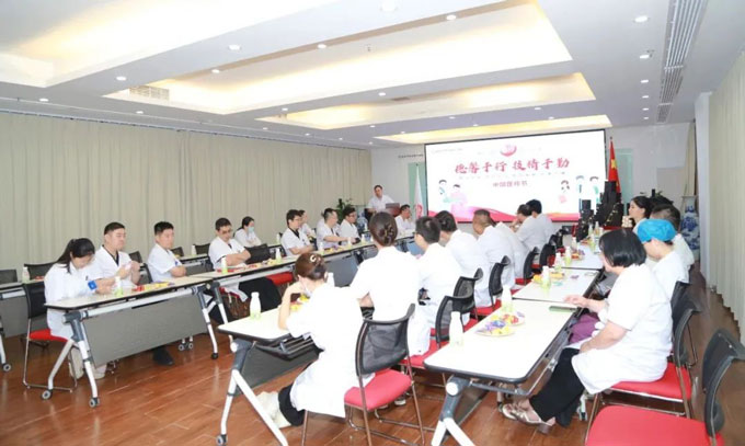 “德馨于行，技精于勤”——我院隆重举办第八个中国医师节庆祝活动