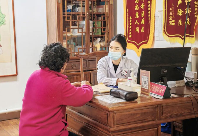 银针通经络，仁心暖众生——记北京永林中西医结合医院国医传承者金淑娟医生