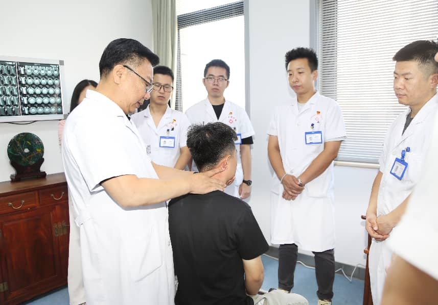 非手术矫正脊柱侧弯让2000余患者获益